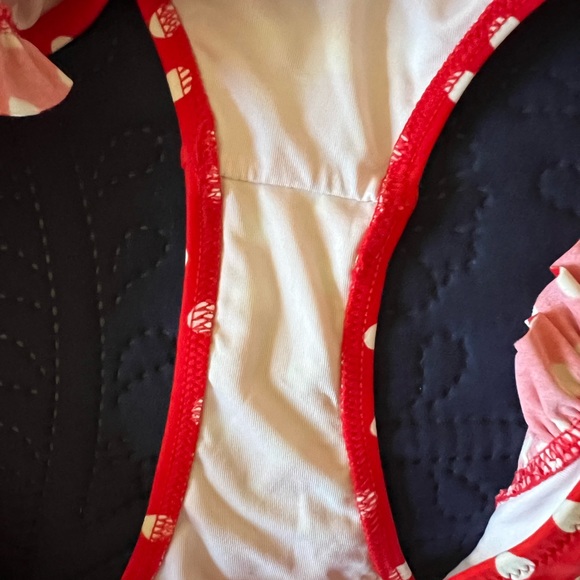 Red & White polka dot bikini - Picture 2 of 4